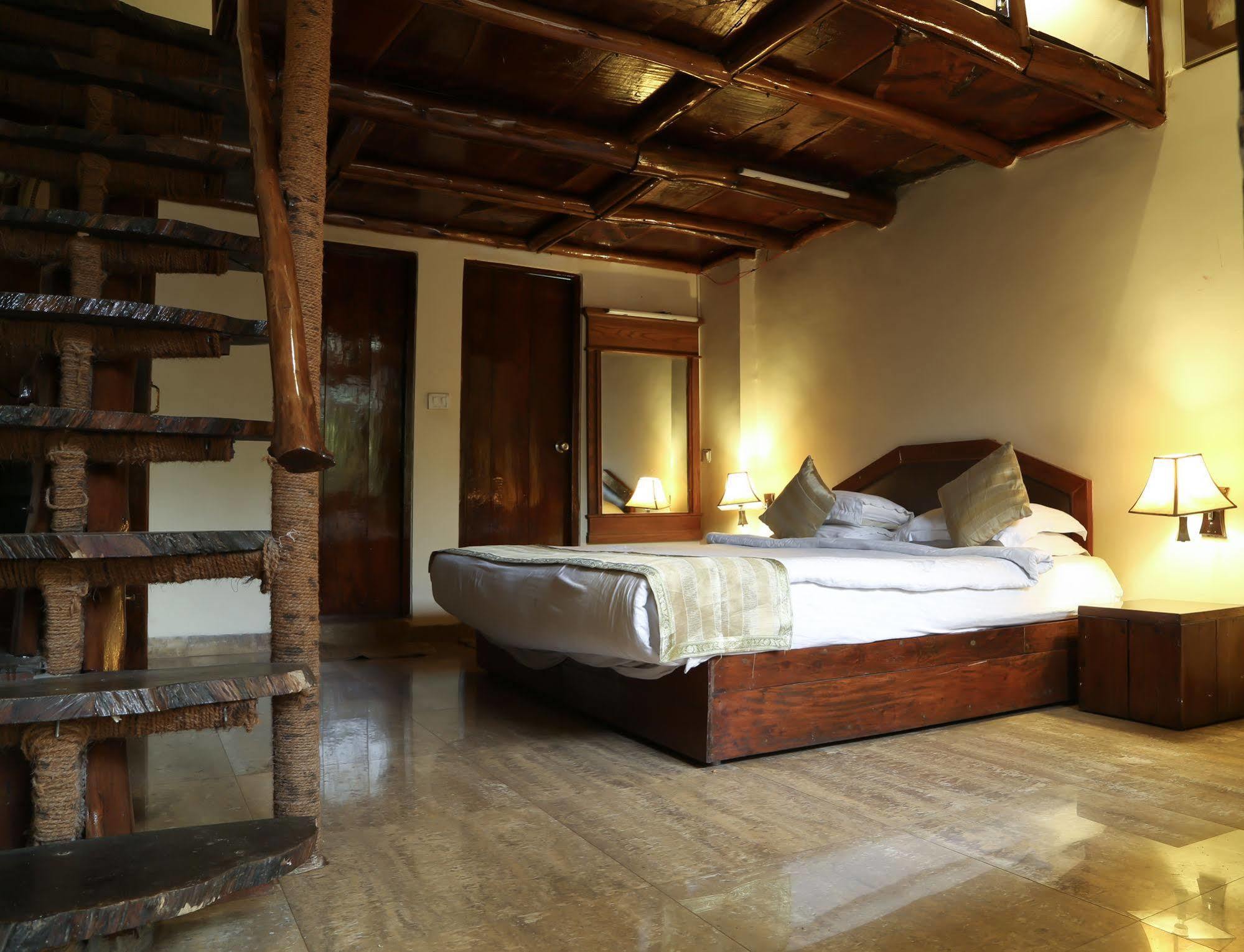 Ravine Hotel Panchgani Luaran gambar